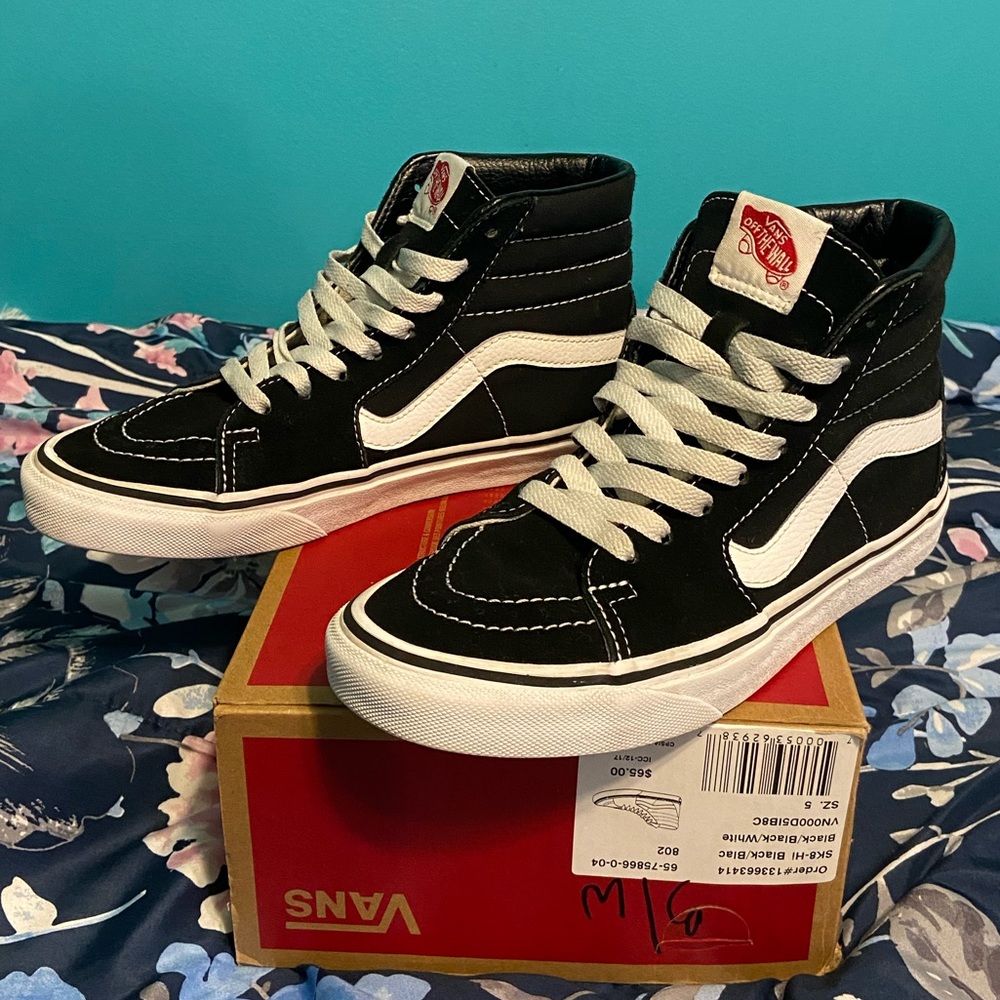 Sk8-hi Black/White Vans